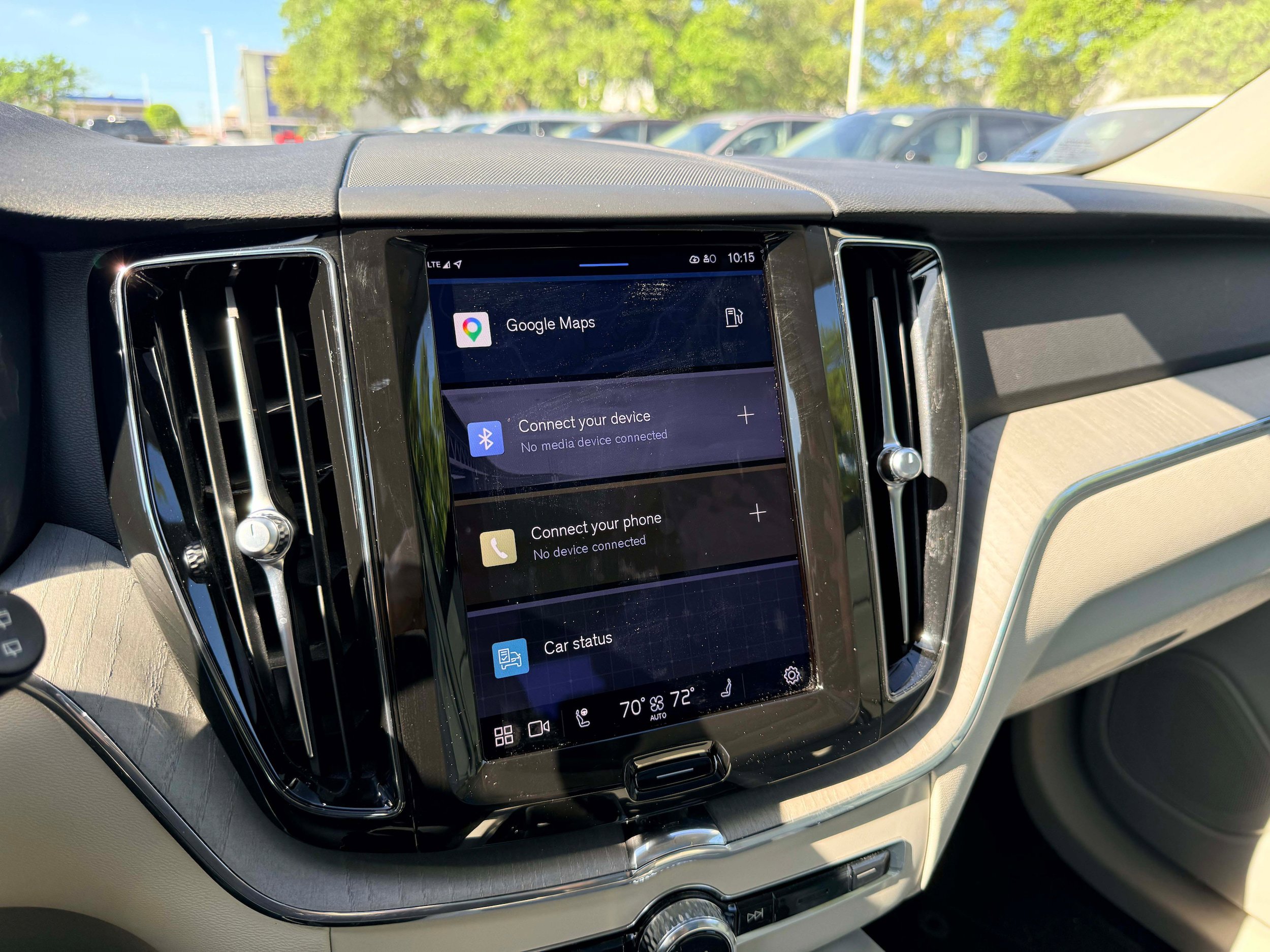 Certified 2023 Volvo XC60 B5 Plus w/ Climate Package image 18