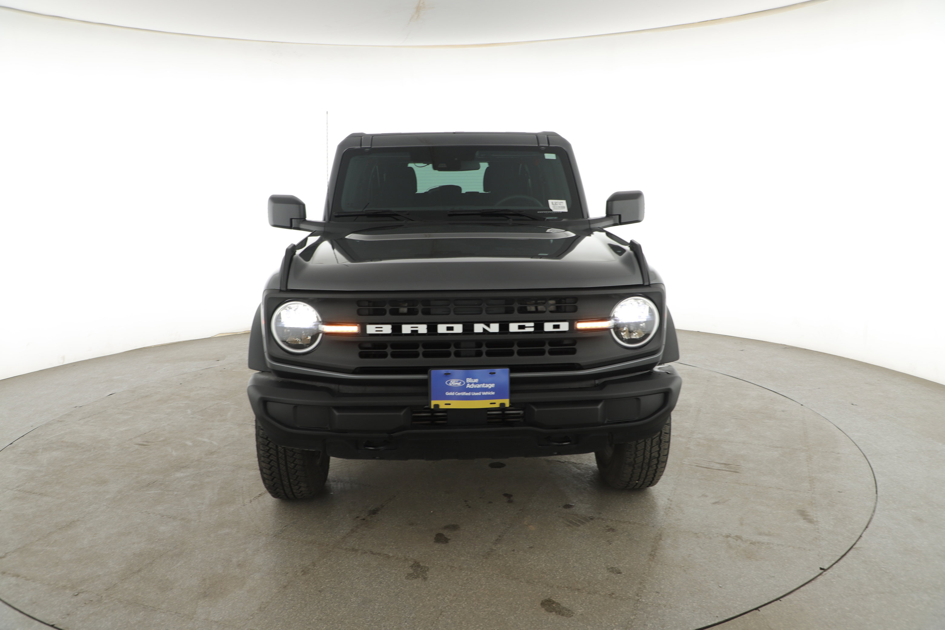 Used 2025 Ford Bronco Badlands image 2