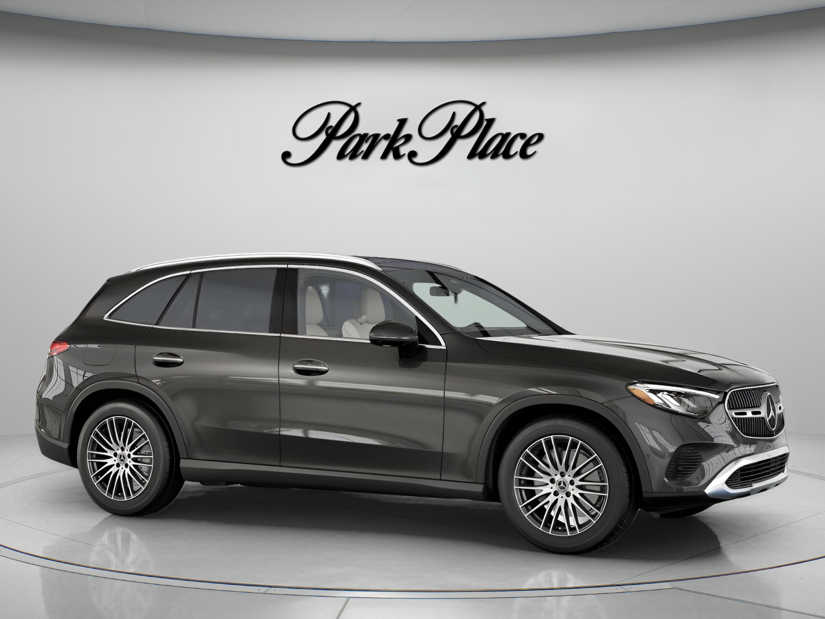 Used 2026 Mercedes-Benz GLC 300 4MATIC image 30