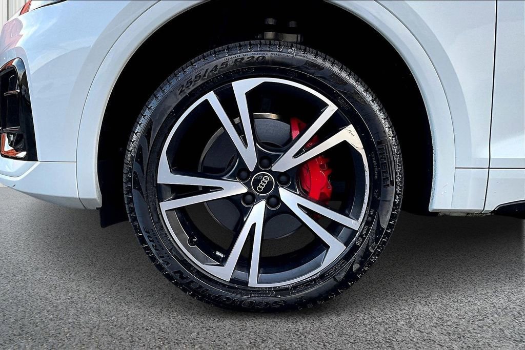 Certified 2025 Audi Q5 2.0T Premium Plus AWD/4WD image 34
