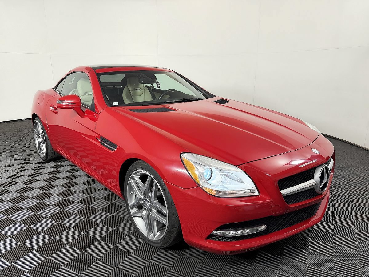 Used 2015 Mercedes-Benz SLK 250 image 6