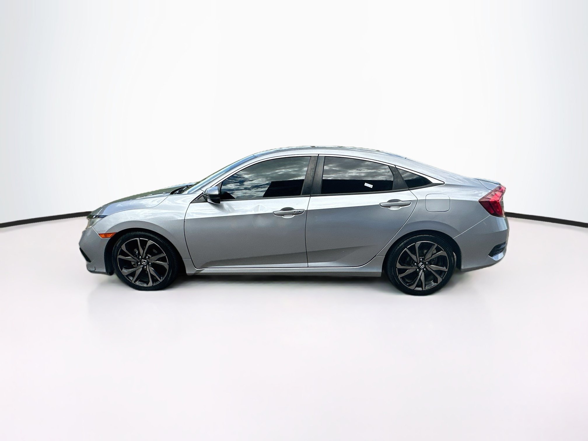 Used 2021 Honda Civic Sport image 4