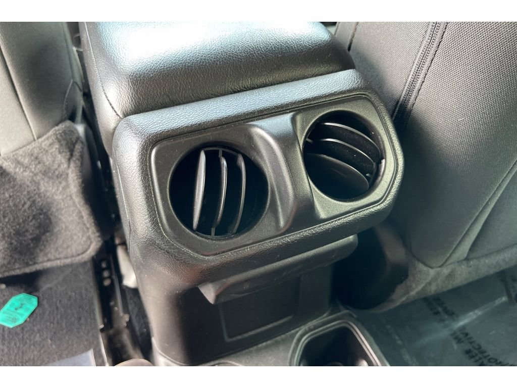 Used 2019 Jeep Wrangler Sport image 41