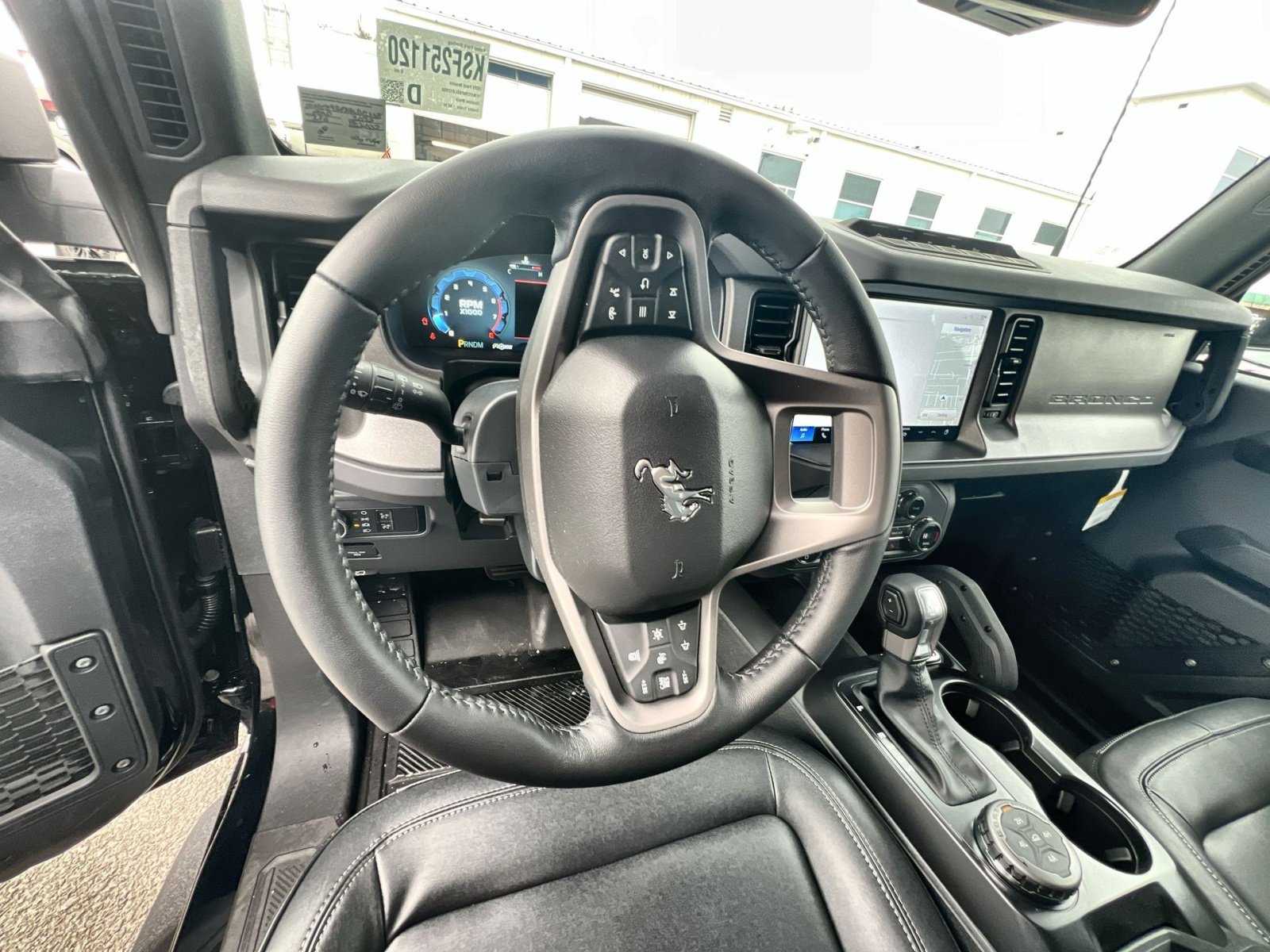 New 2025 Ford Bronco Badlands image 16