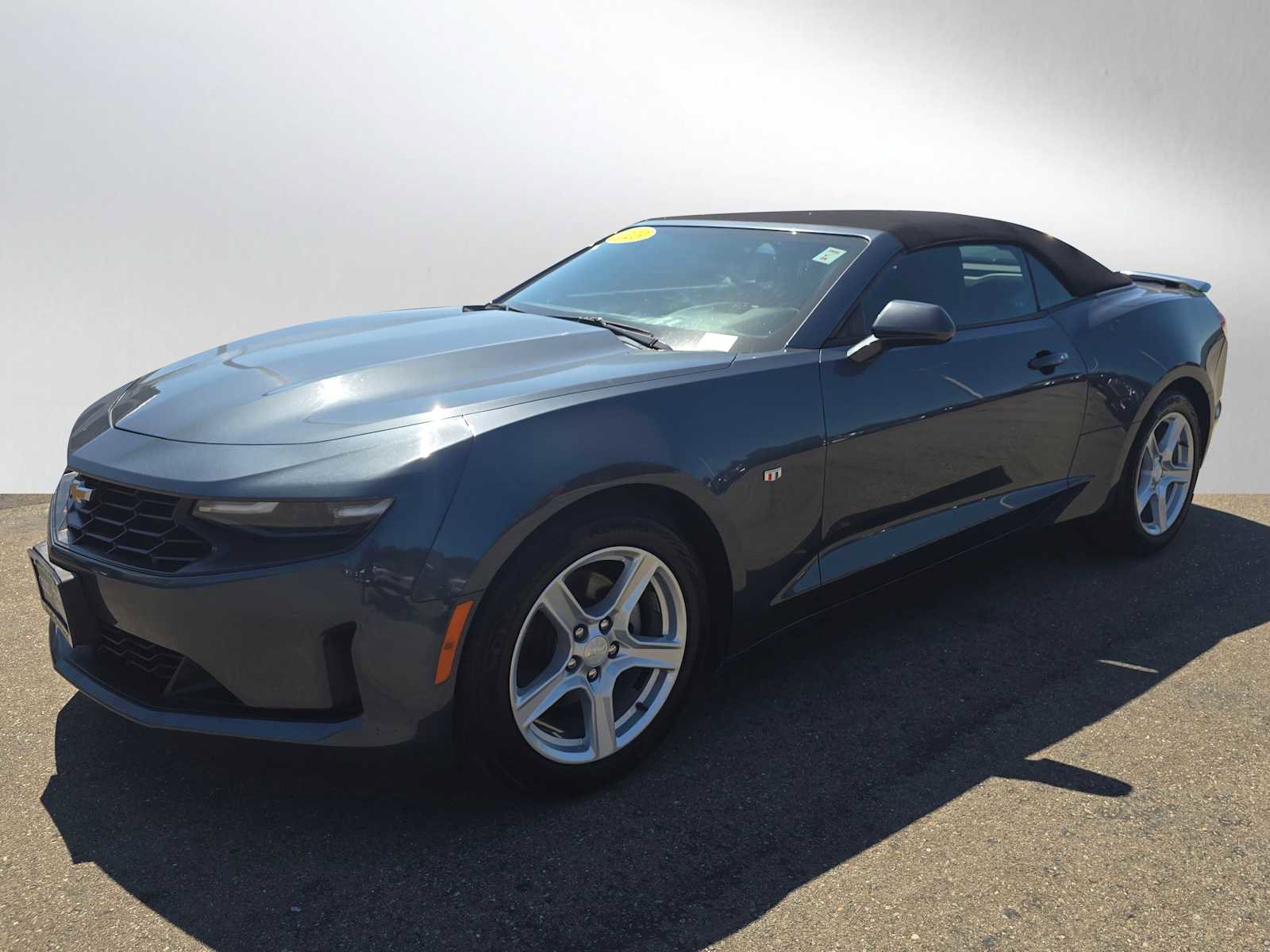 Used 2023 Chevrolet Camaro LT image 3