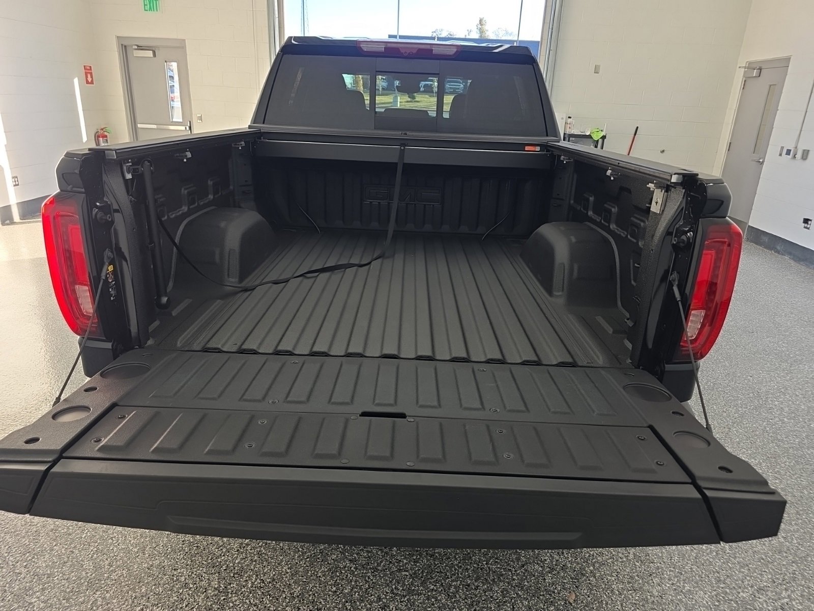 Used 2025 GMC Sierra 1500 Denali image 23