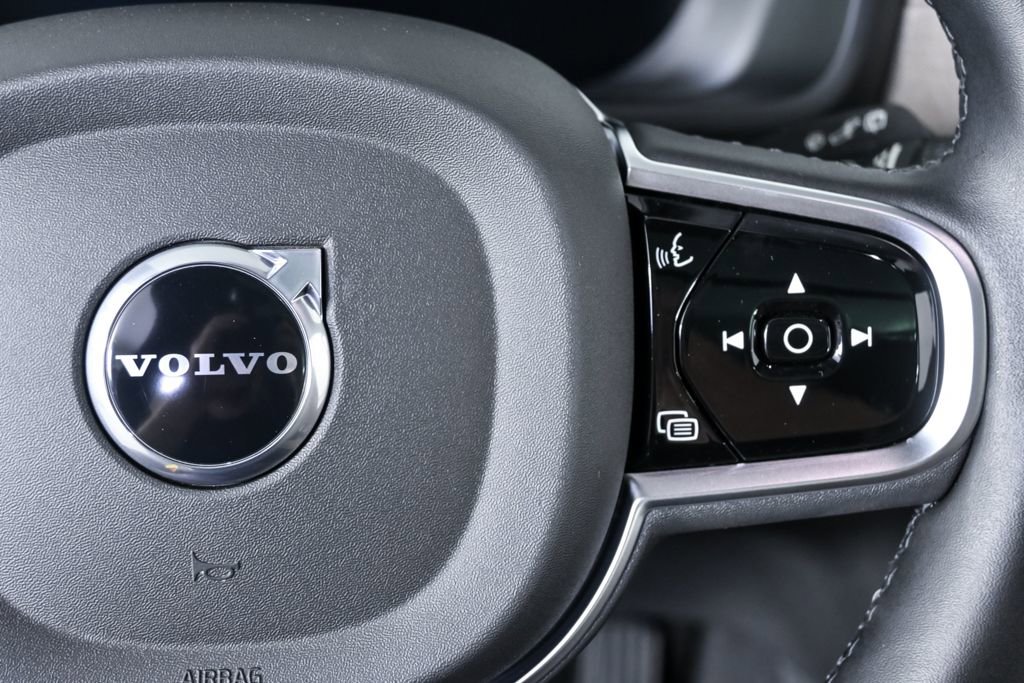 Certified 2025 Volvo XC90 B5 Core w/ Climate Package image 12