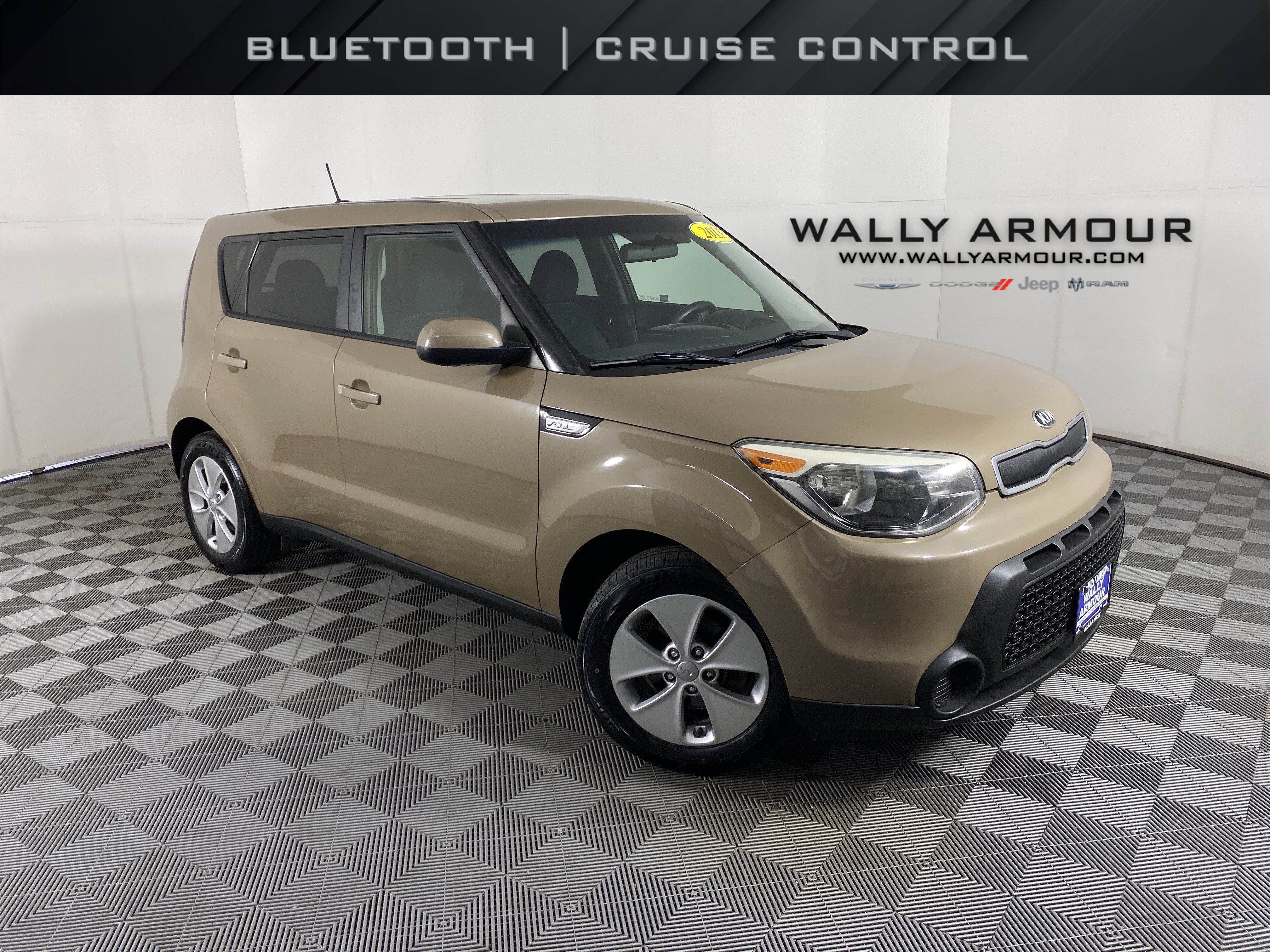 Used 2015 Kia Soul FWD image 1