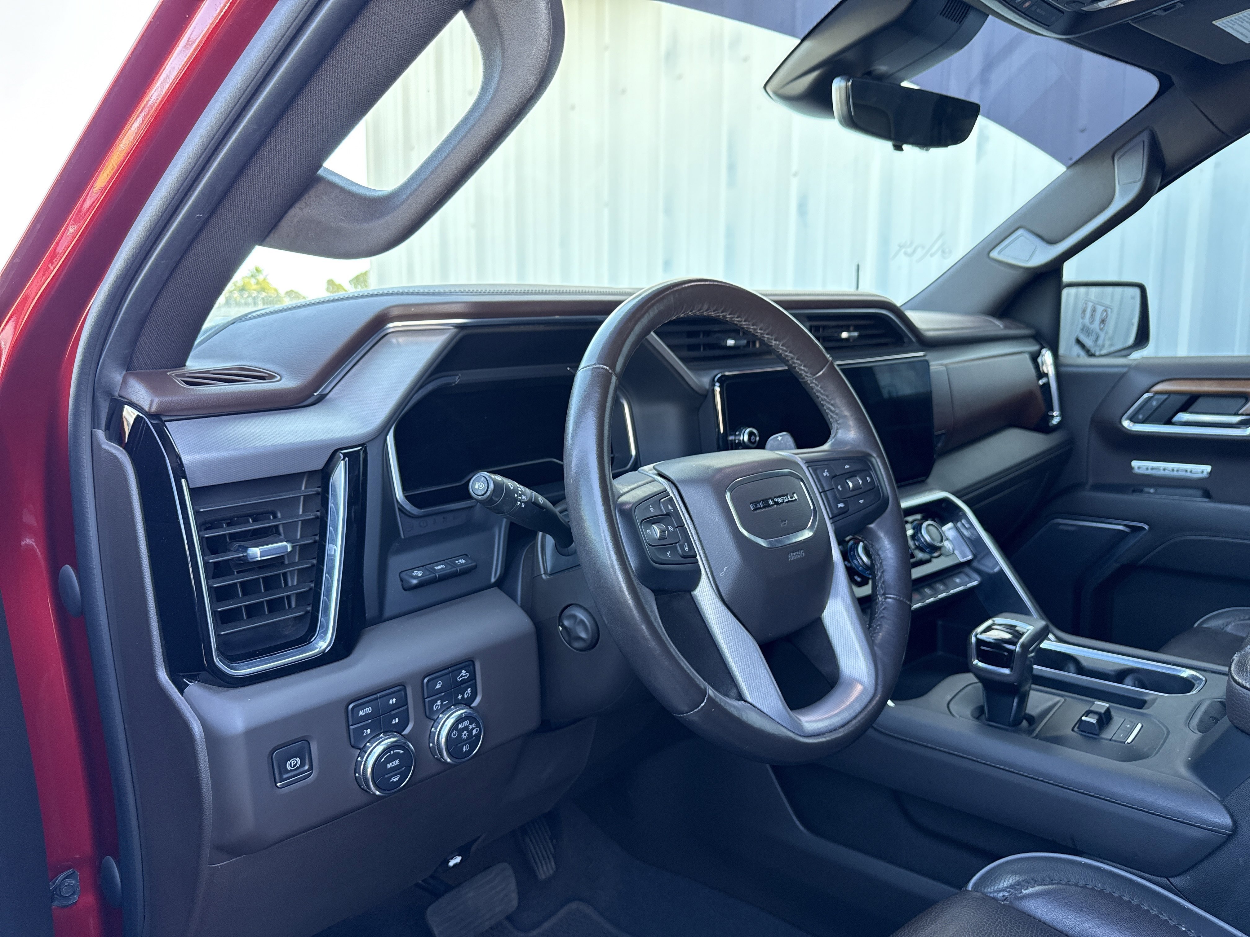 Used 2022 GMC Sierra 1500 Denali w/ Denali Reserve Package image 16