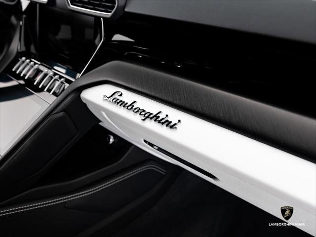 Used 2024 Lamborghini Urus S AWD/4WD image 29
