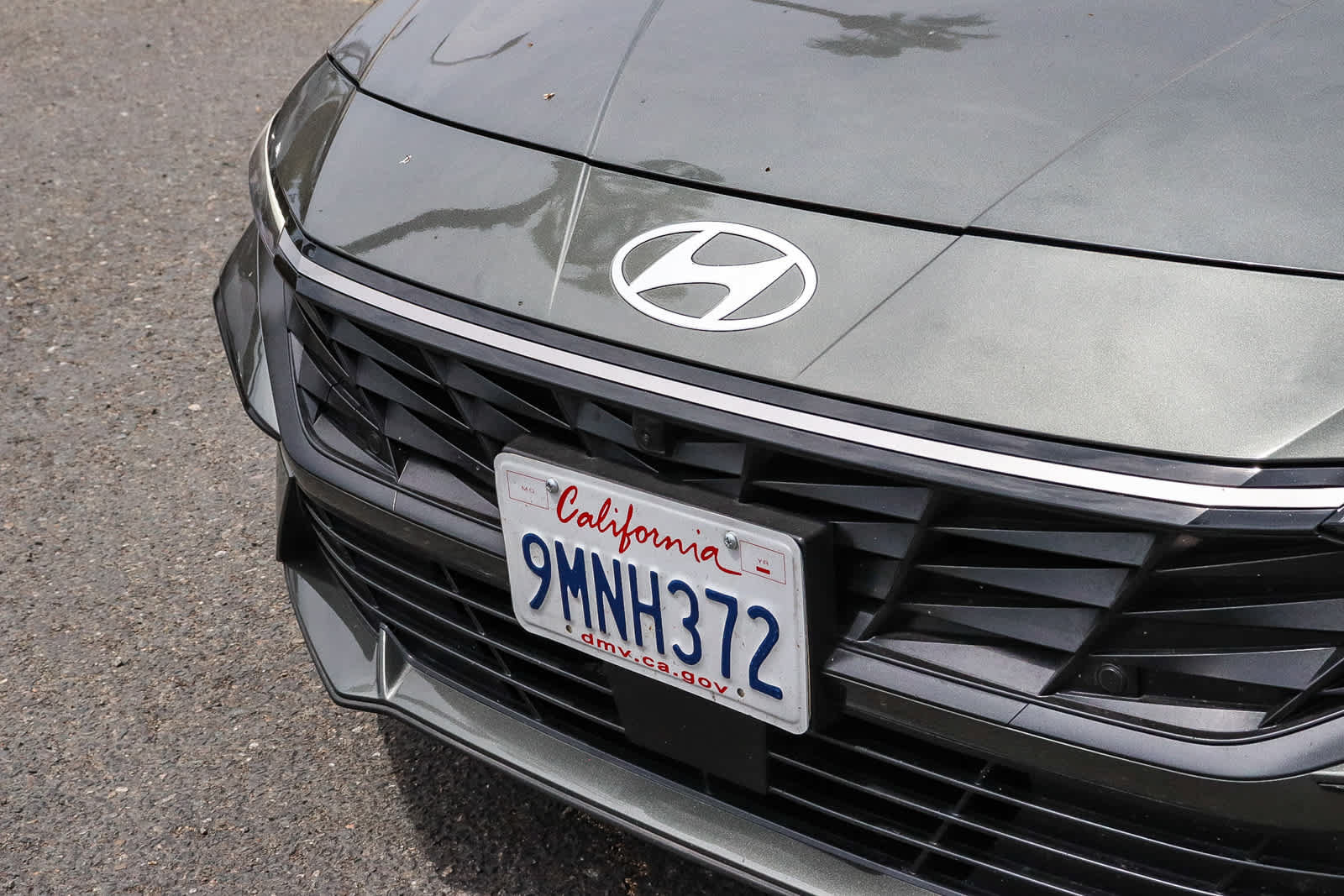 Used 2024 Hyundai Elantra Limited FWD image 3