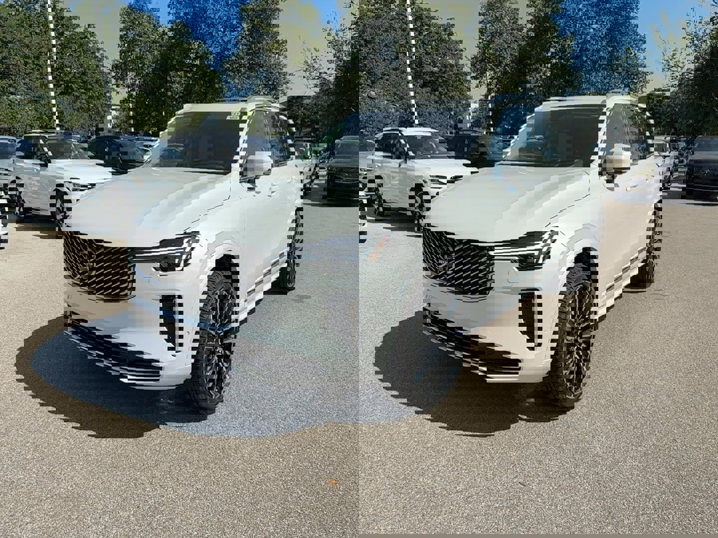 Used 2026 Volvo XC90 B6 Ultra image 2