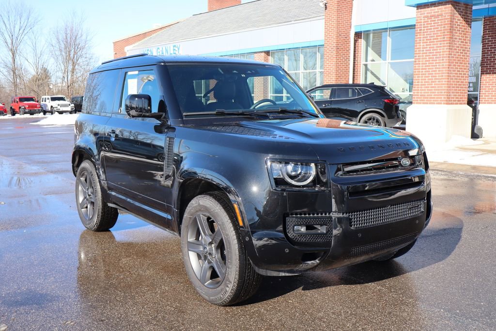 Used 2023 Land Rover Defender 90 X-Dynamic SE video 3