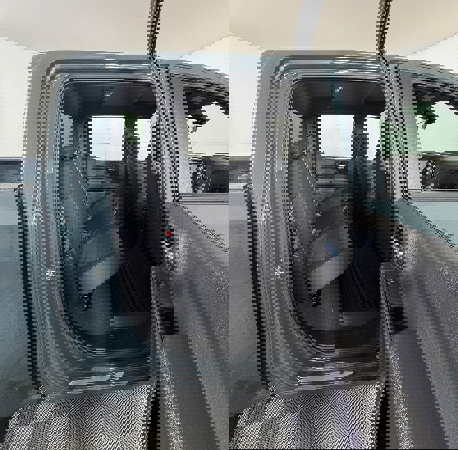 New 2026 Chevrolet Silverado 1500 Custom Trail Boss w/ LPO, Dark Essentials Package image 9