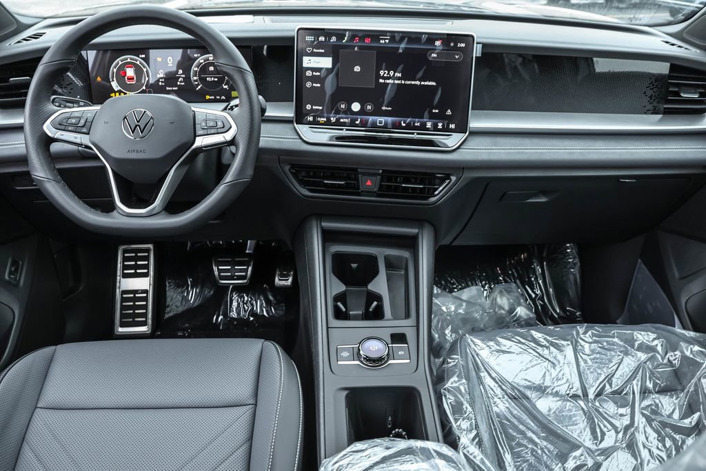 New 2026 Volkswagen Tiguan SE R-Line image 34