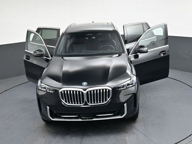 Used 2025 BMW X5 xDrive50e image 40