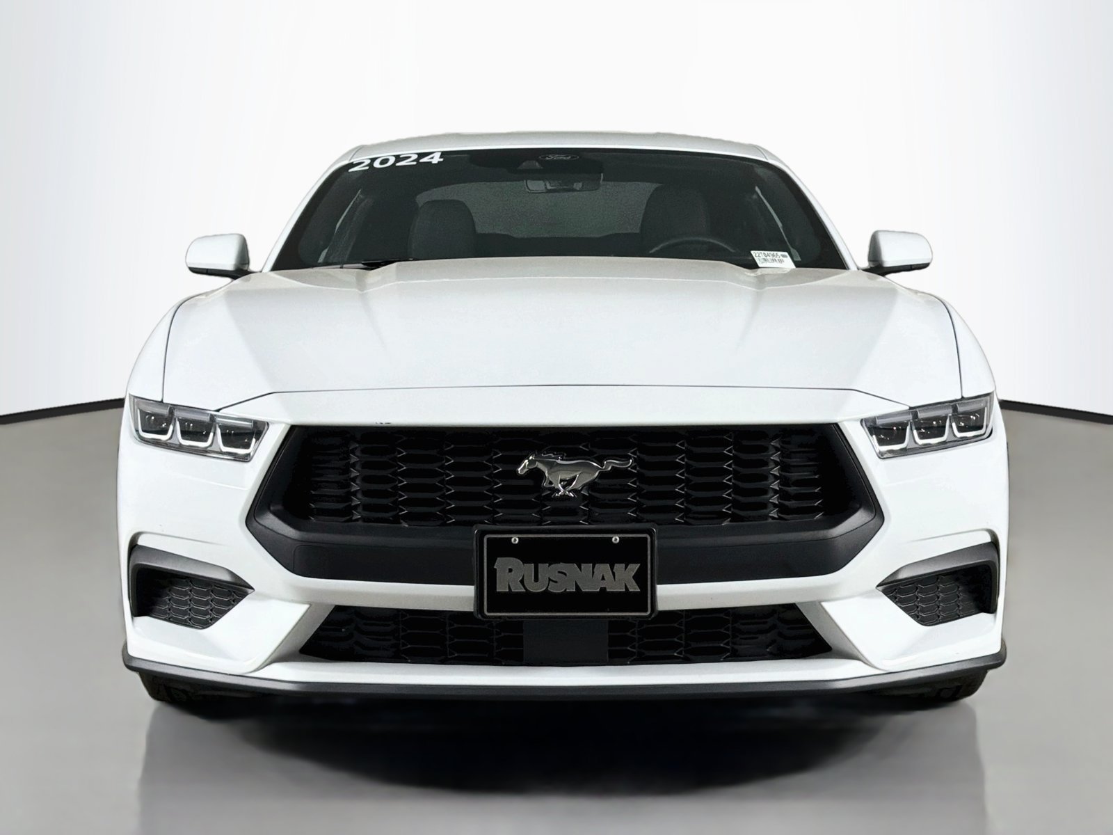 Used 2024 Ford Mustang Coupe RWD image 2