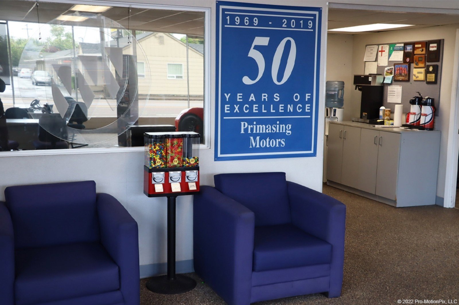 Used 2023 GMC Acadia SLT image 29