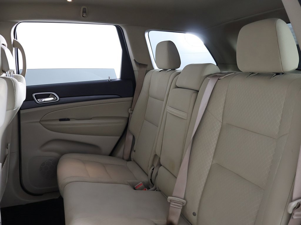 Used 2022 Jeep Grand Cherokee Laredo E image 29