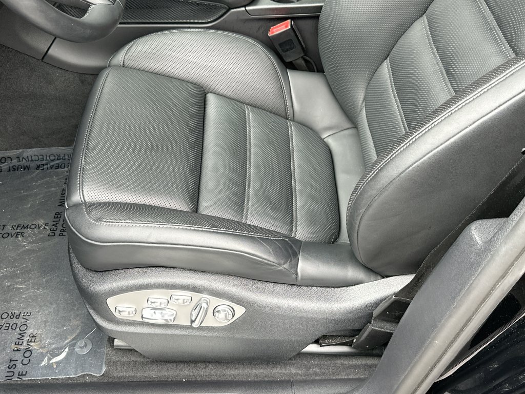 Certified 2023 Porsche Macan S AWD/4WD image 22