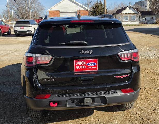 Used 2019 Jeep Compass Trailhawk w/ Leather Interior Group AWD/4WD image 4