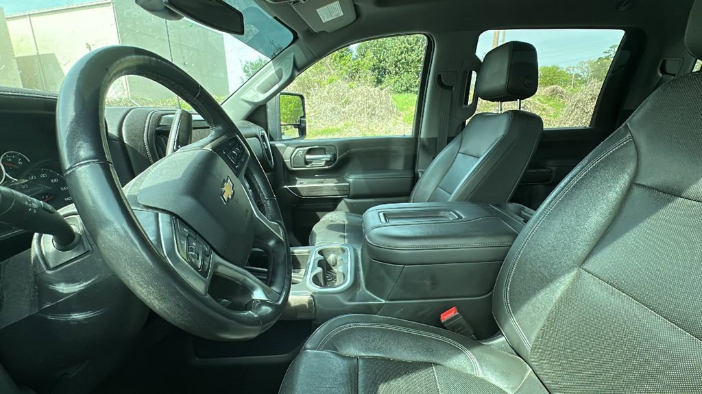 Used 2020 Chevrolet Silverado 3500 LTZ w/ LTZ Plus Package image 3