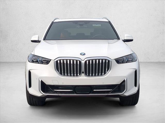 New 2026 BMW X5 xDrive50e image 6