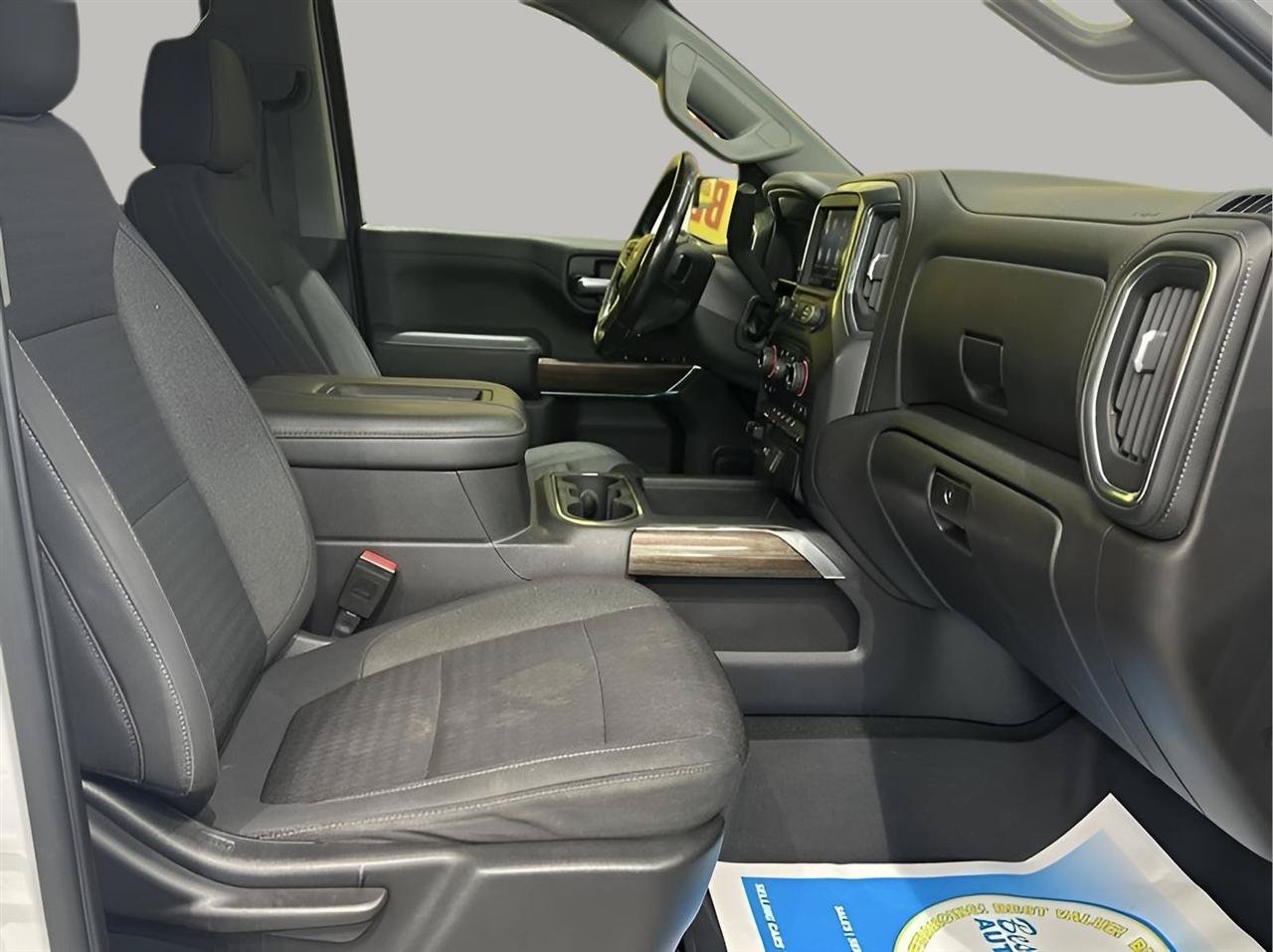 Used 2021 Chevrolet Silverado 1500 LT Trail Boss w/ LPO, Dark Essentials Package AWD/4WD image 23