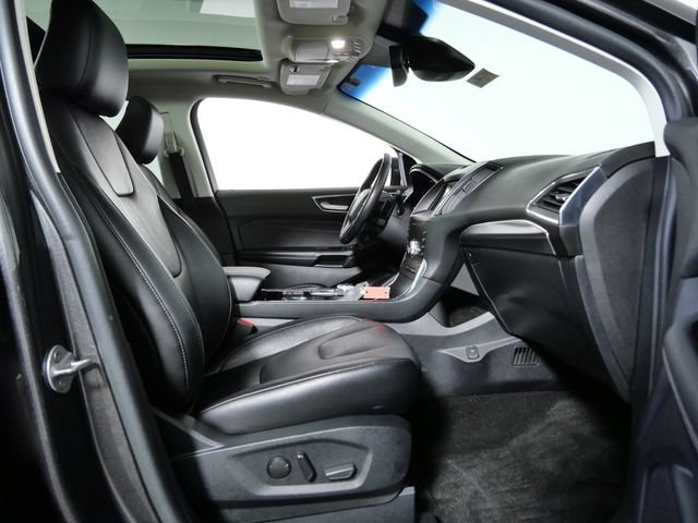 Certified 2020 Ford Edge Titanium w/ Canadian Touring Package AWD/4WD image 11