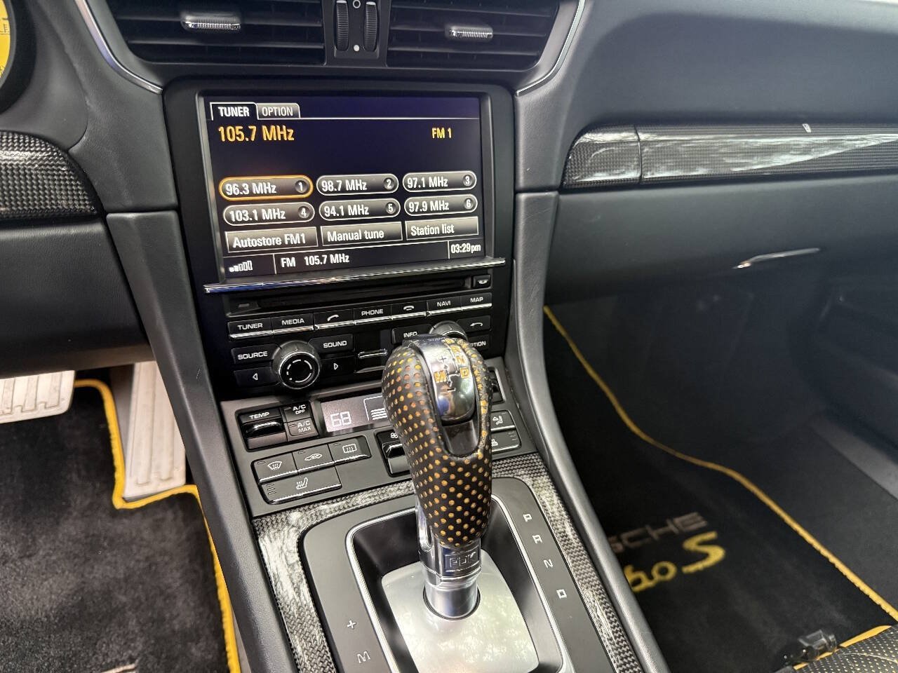 Used 2015 Porsche 911 Turbo S w/ High-end Infotainment Package AWD/4WD image 37