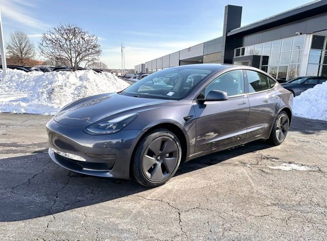 Used 2021 Tesla Model 3 Standard Range Plus image 4