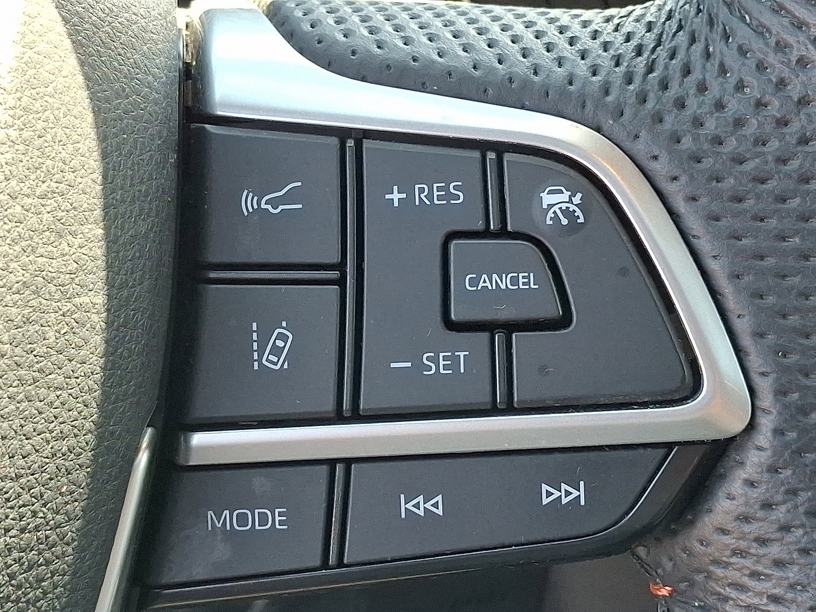 Certified 2023 Toyota Sienna XSE w/ XSE Plus Package image 25