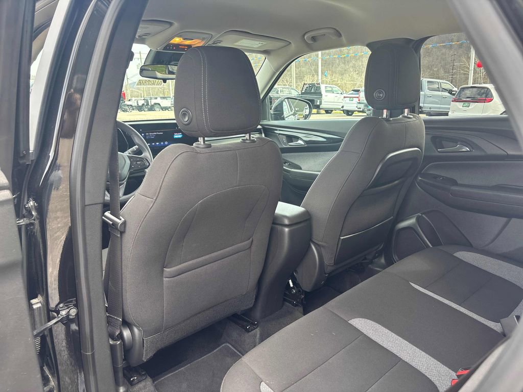 Used 2025 Chevrolet TrailBlazer LT image 23