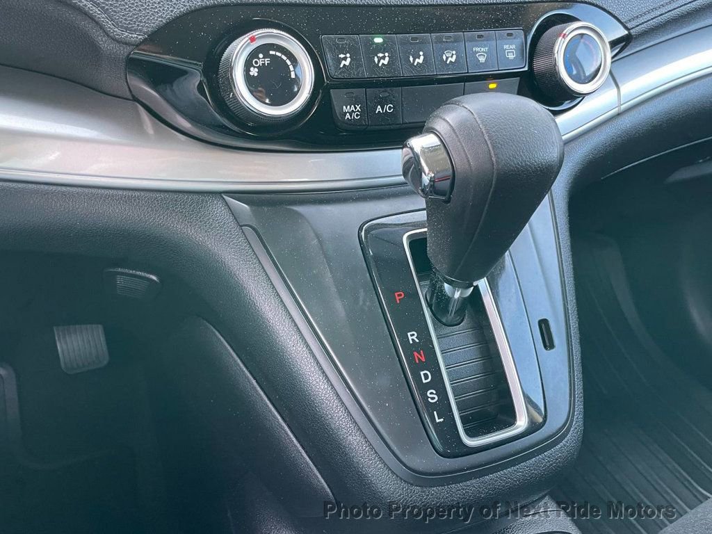 Used 2015 Honda CR-V LX image 18