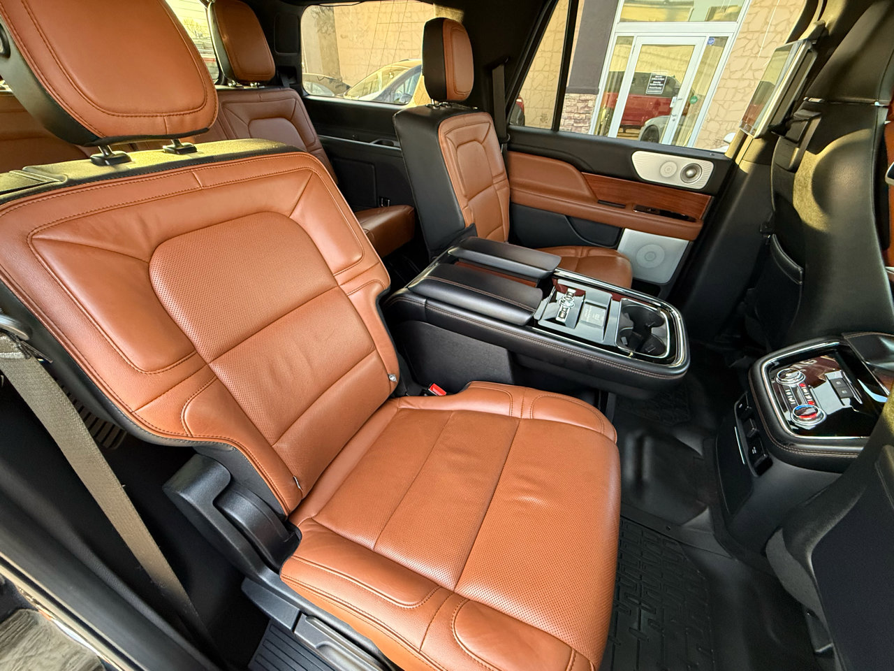 Used 2018 Lincoln Navigator Reserve w/ Technology Package image 25