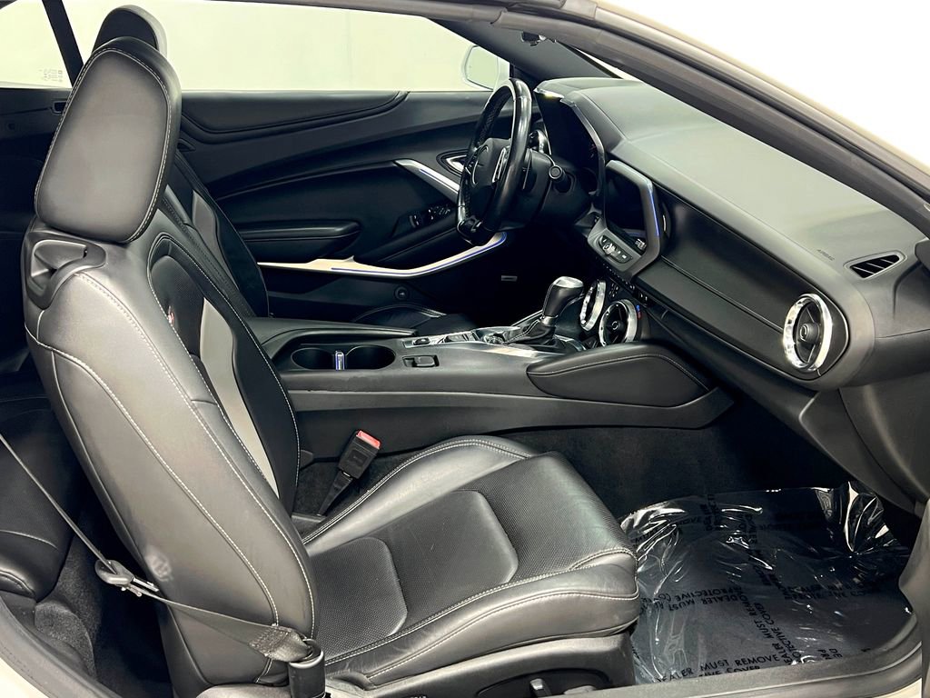 Used 2020 Chevrolet Camaro SS RWD image 32