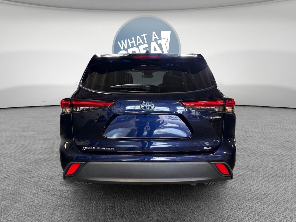 Used 2023 Toyota Highlander XLE image 5