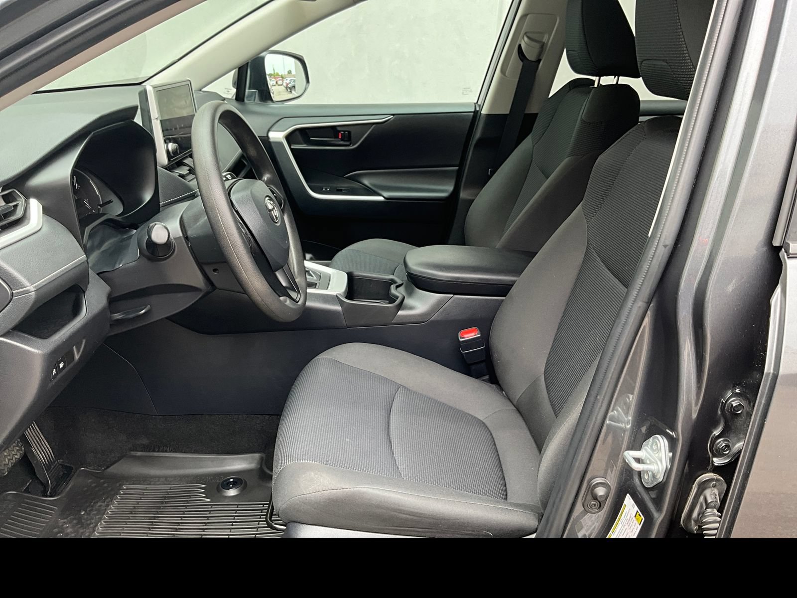 Used 2024 Toyota RAV4 LE AWD/4WD video 2