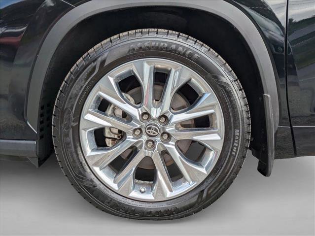 Used 2020 Toyota Highlander Limited image 23
