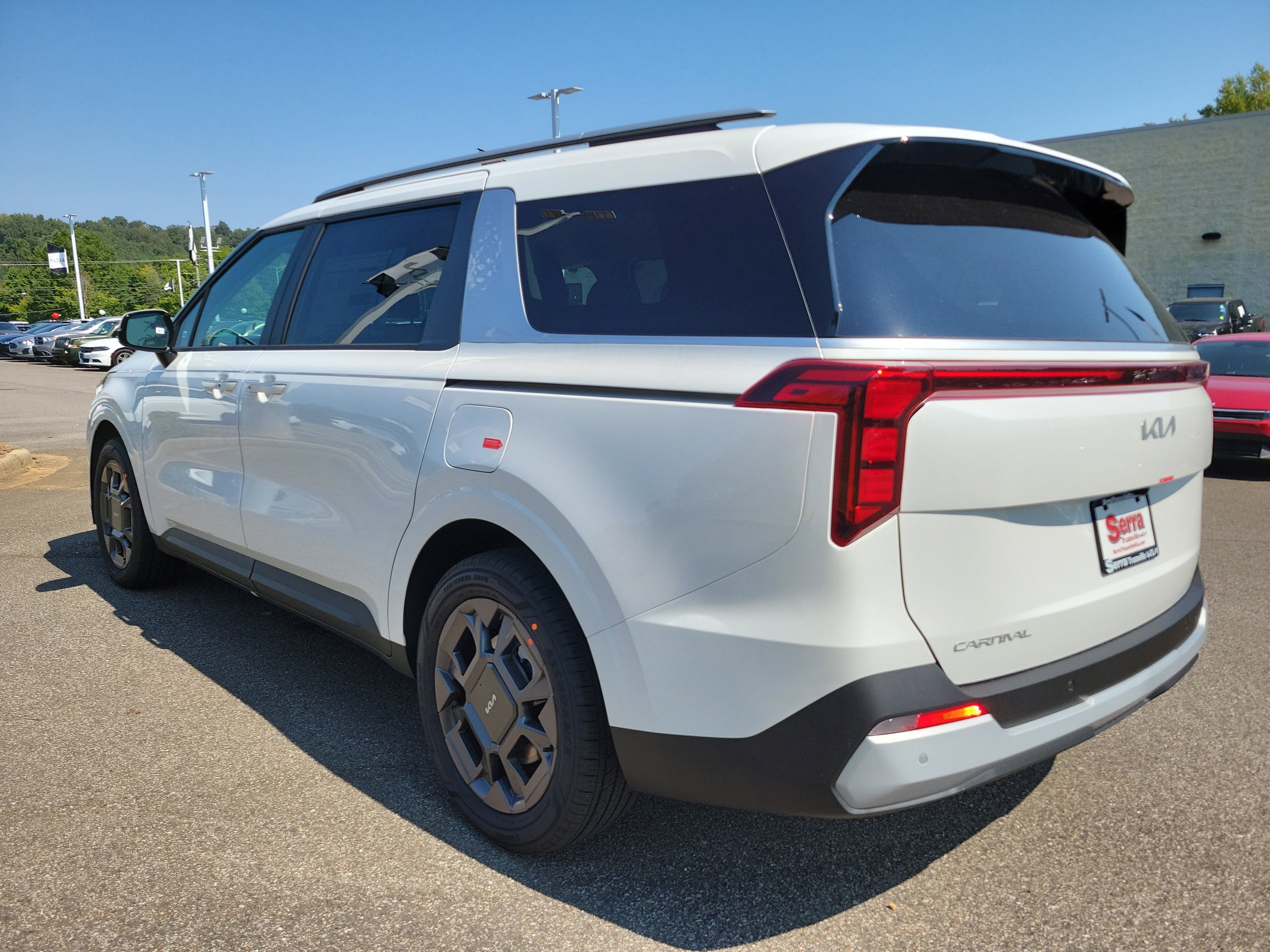 New 2026 Kia Carnival EX image 24