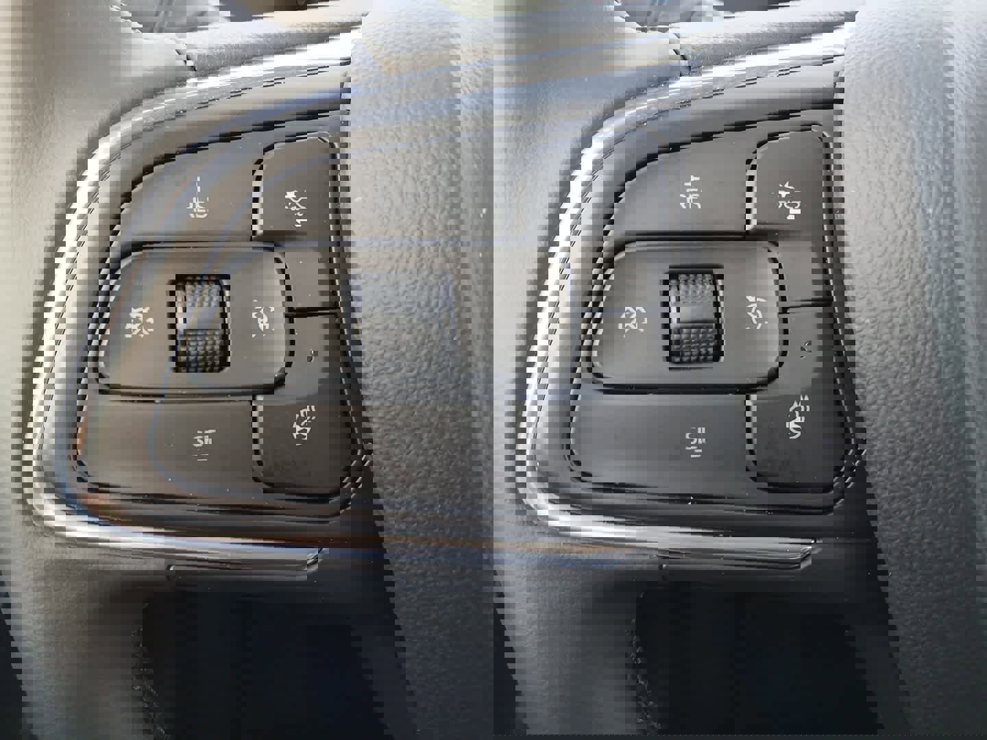 Used 2024 Buick Encore GX Sport Touring w/ Comfort Package image 16