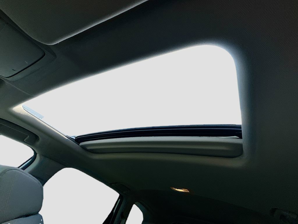 Used 2018 Honda CR-V Touring image 22