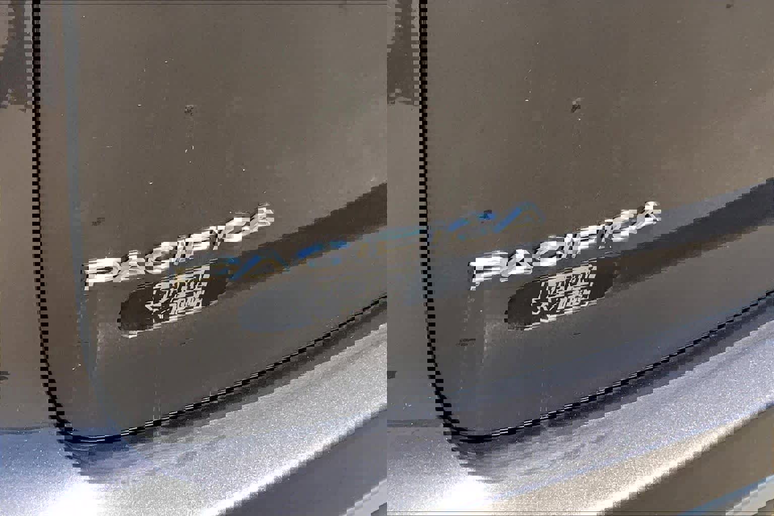 Used 2022 Chrysler Pacifica Touring-L image 31