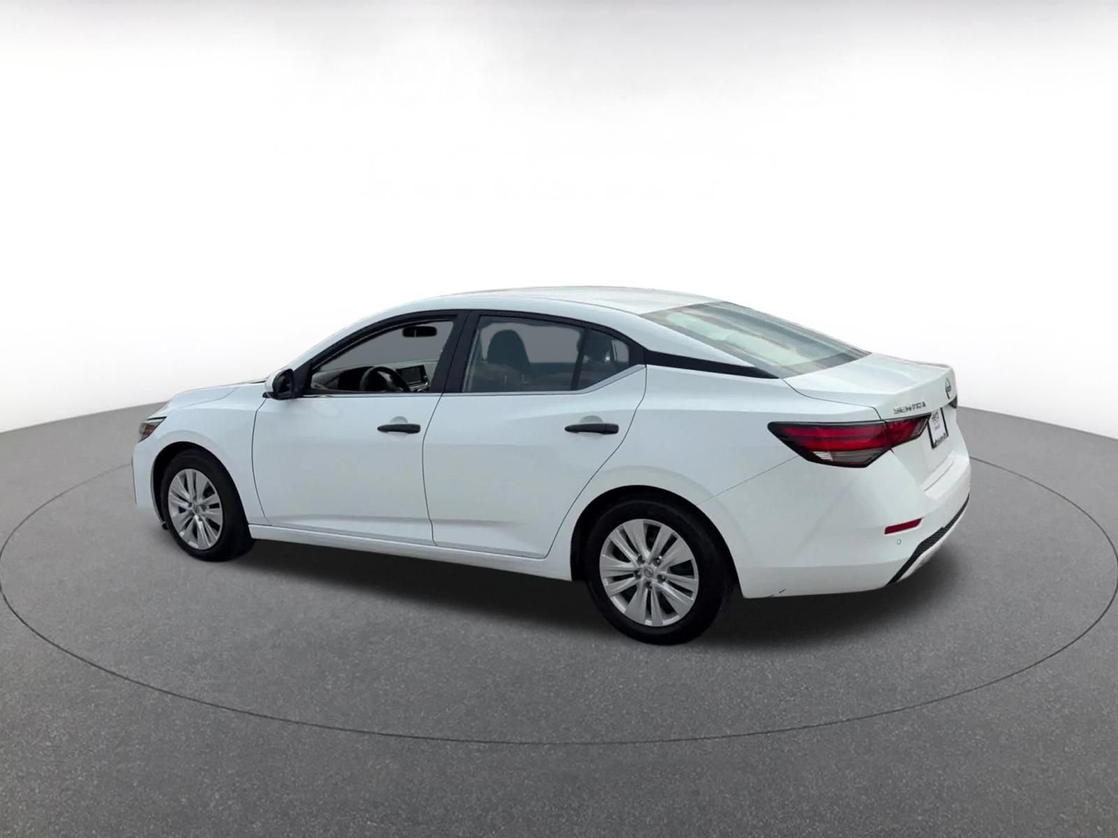 Used 2025 Nissan Sentra S FWD image 10
