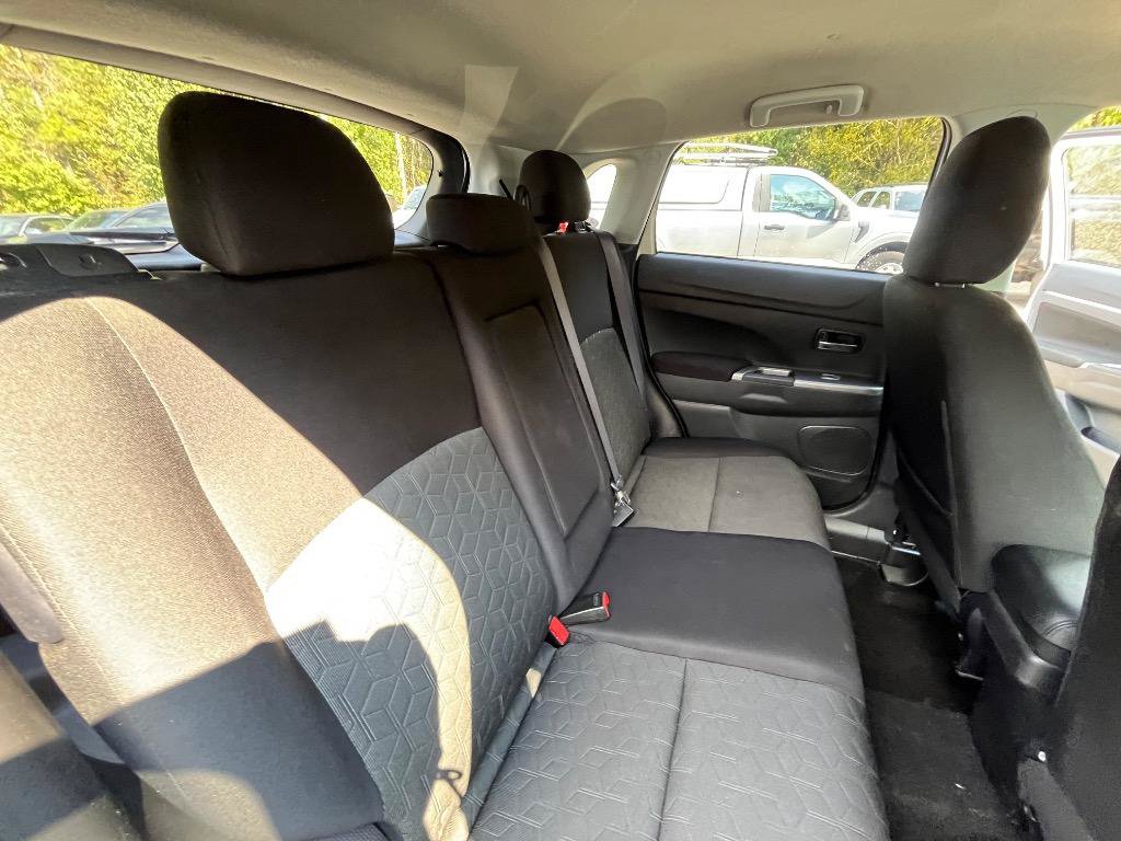 Used 2020 Mitsubishi Outlander Sport SE FWD image 34
