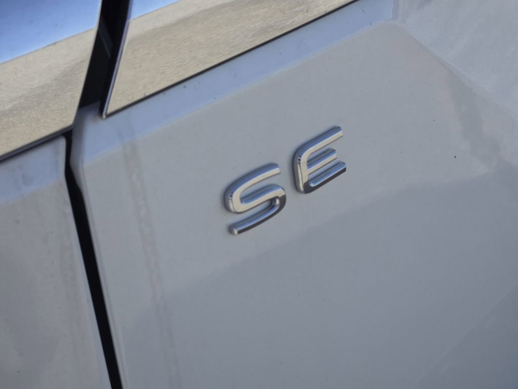 New 2026 Volkswagen Atlas SE image 8