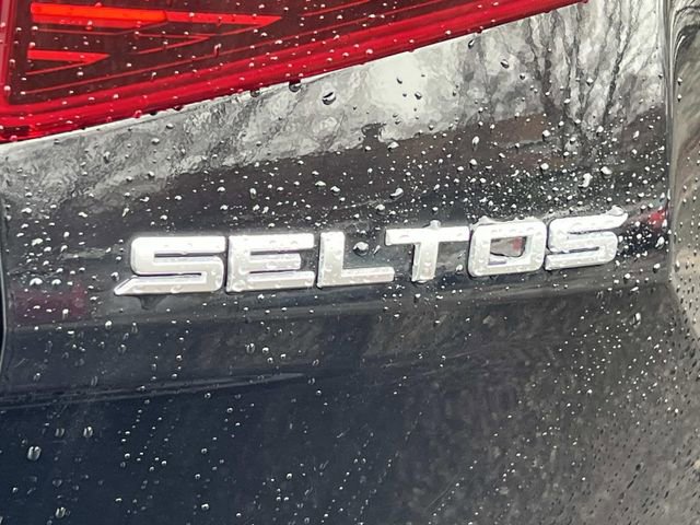 Used 2023 Kia Seltos Nightfall Edition image 14