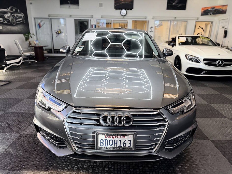 Used 2018 Audi A4 2.0T Ultra Premium Plus w/ Premium Plus Package FWD image 2