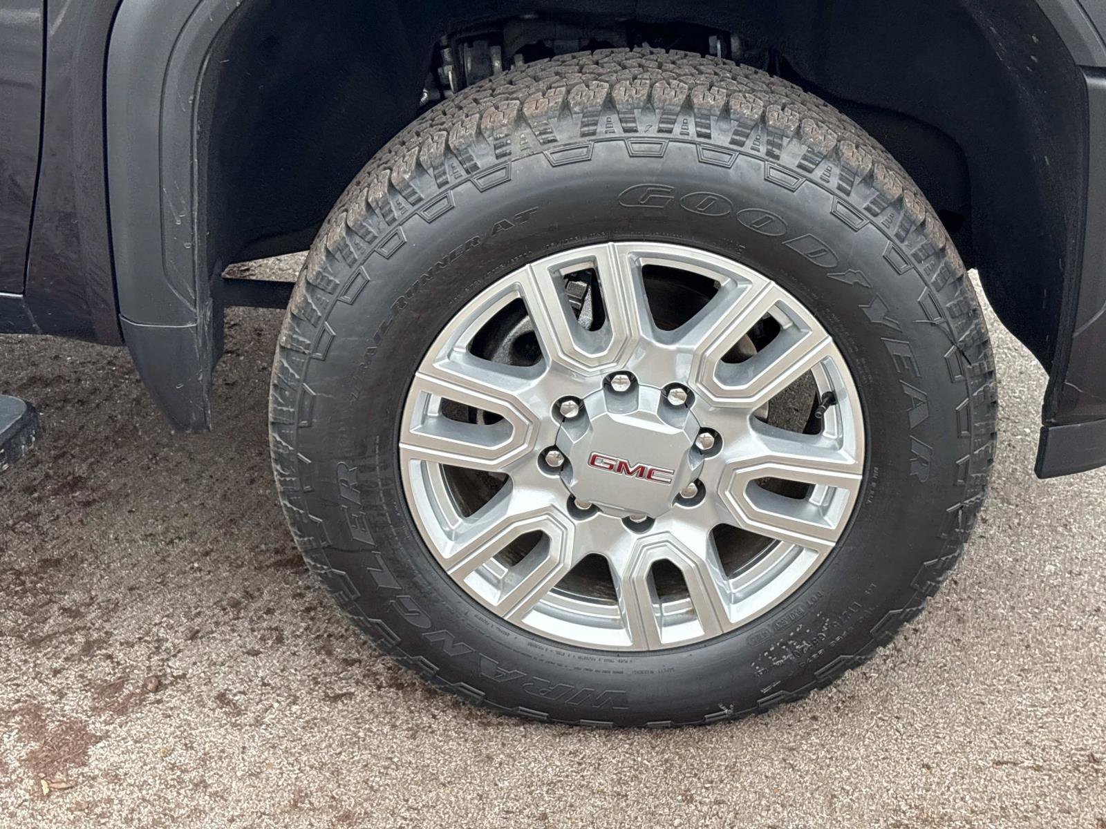 Certified 2024 GMC Sierra 2500 SLT w/ SLT Premium Package image 10