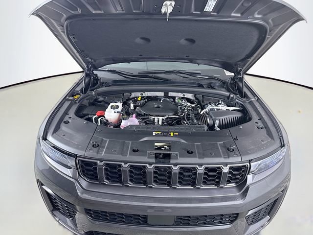 New 2026 Jeep Grand Cherokee L Limited w/ Limited Altitude Package image 30